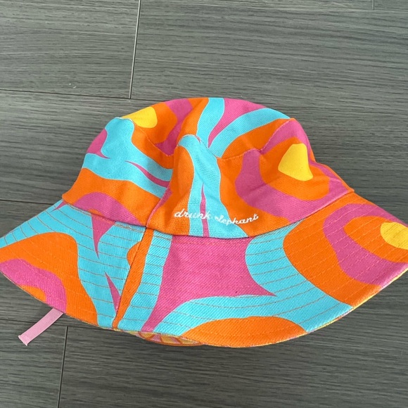 Drunk elephant bucket hat - Picture 3 of 4